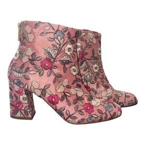Stuart Weitzman Bacari Ankle Booties Boots Floral Rose Pink Grey Womens Size 8